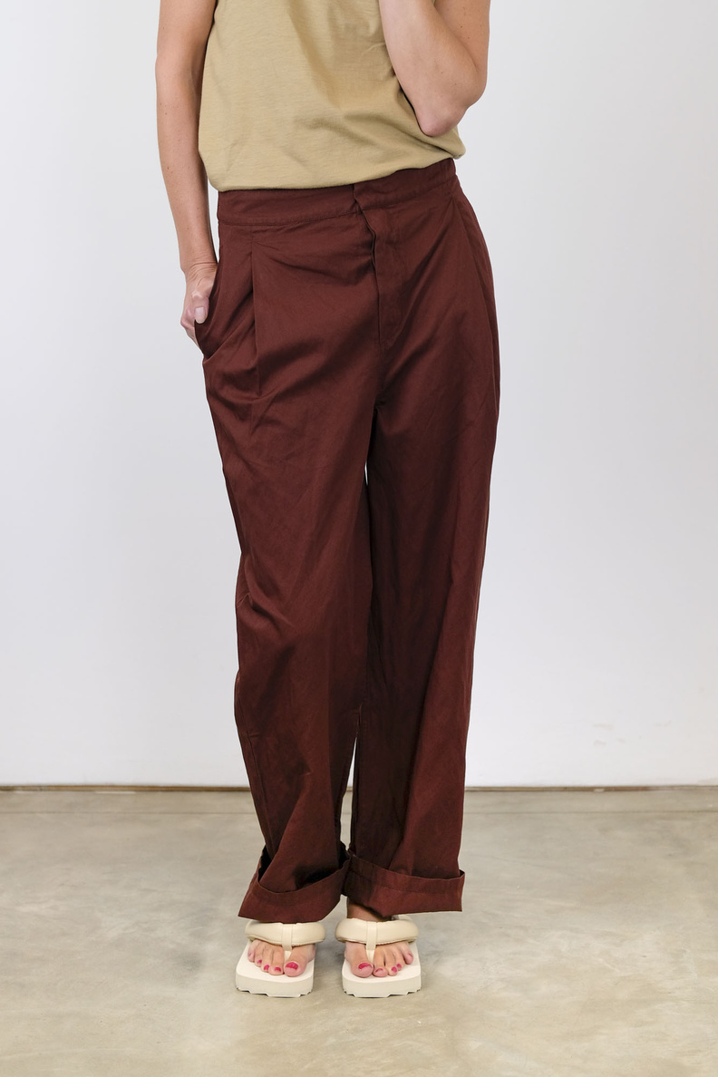 humanoid emmy maroon