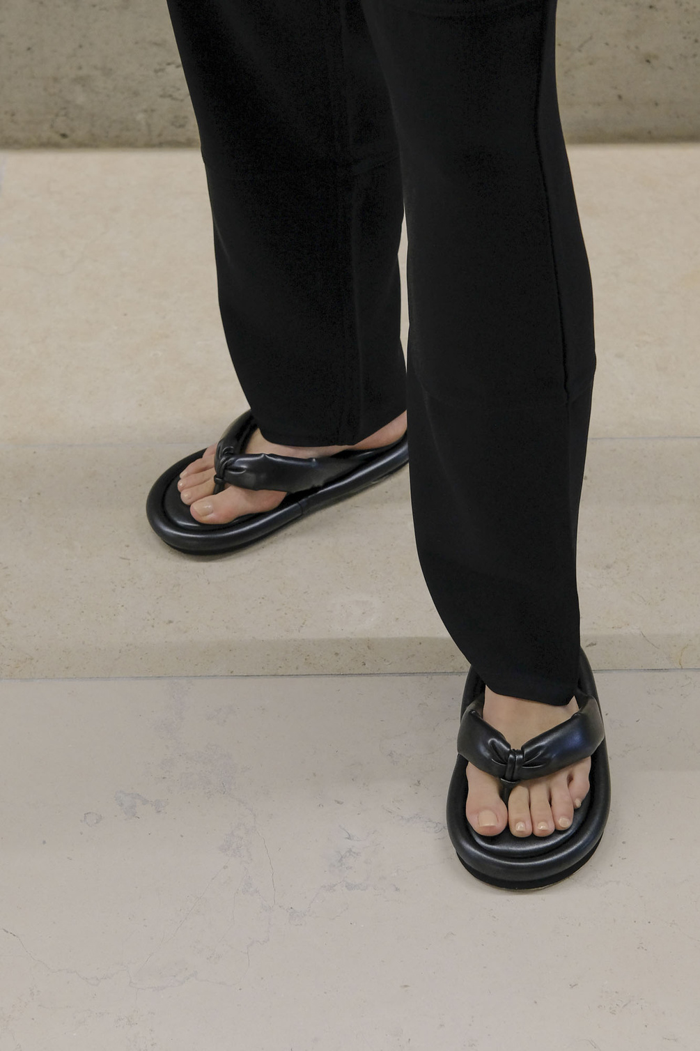 maison margiela mm6 s59wx0058 slipper