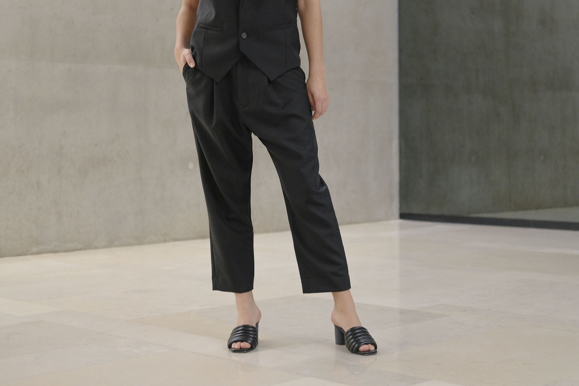 adnym alo p 201 smoke black