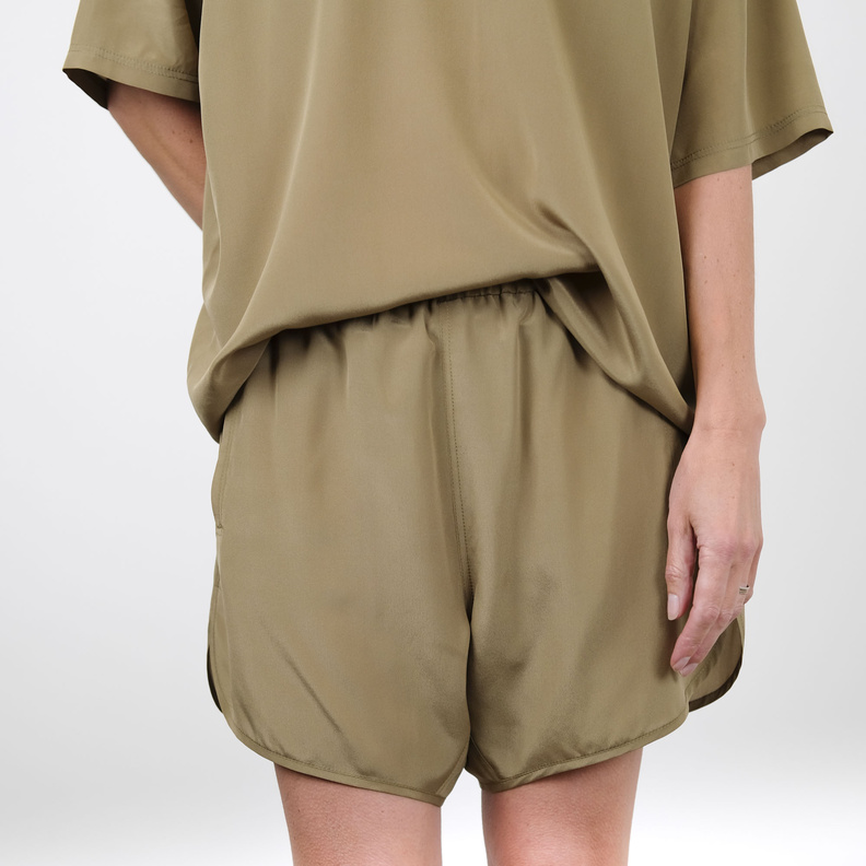 monique van heist boxer moss silk