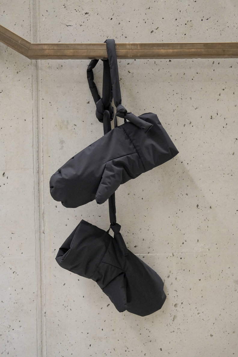 kassl editions mitten tec nylon black