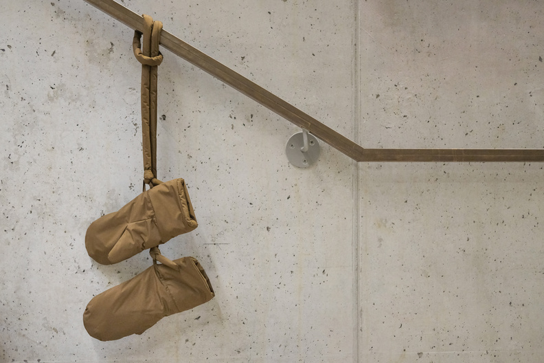 kassl editions mitten tec nylon shiitake 