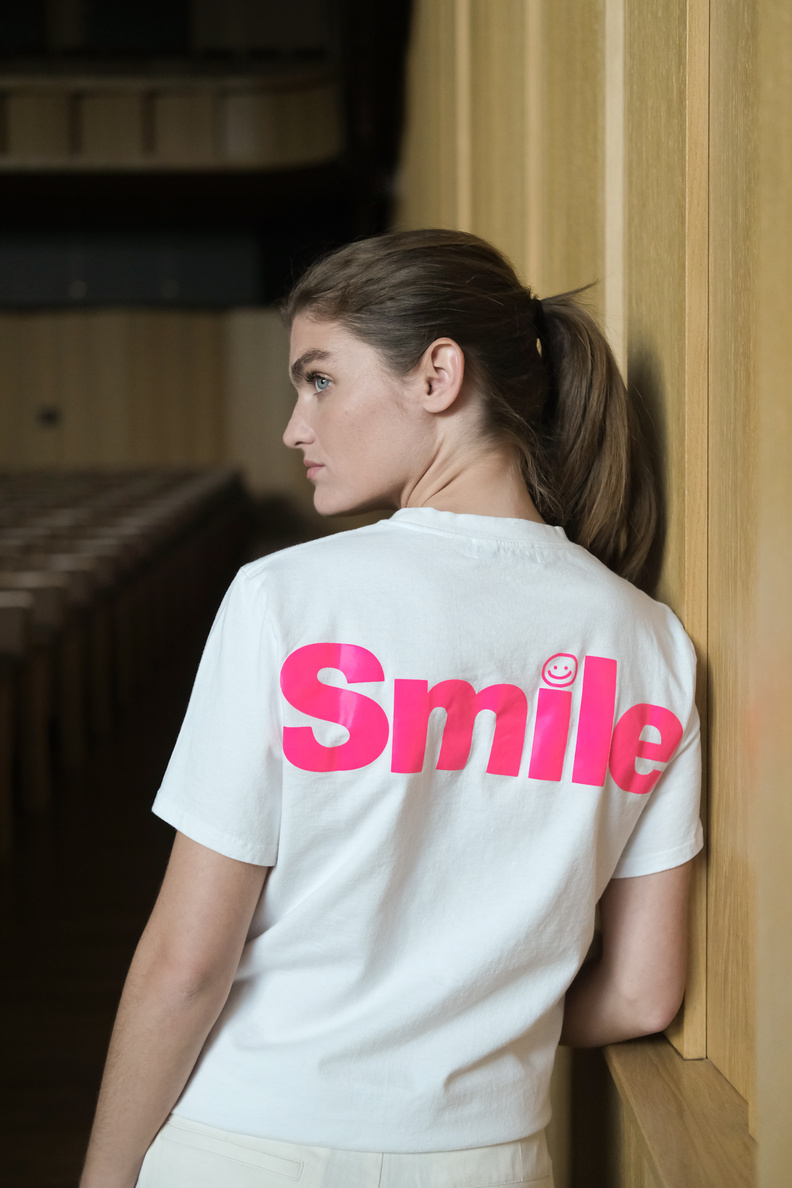rika studios happy tee cotton