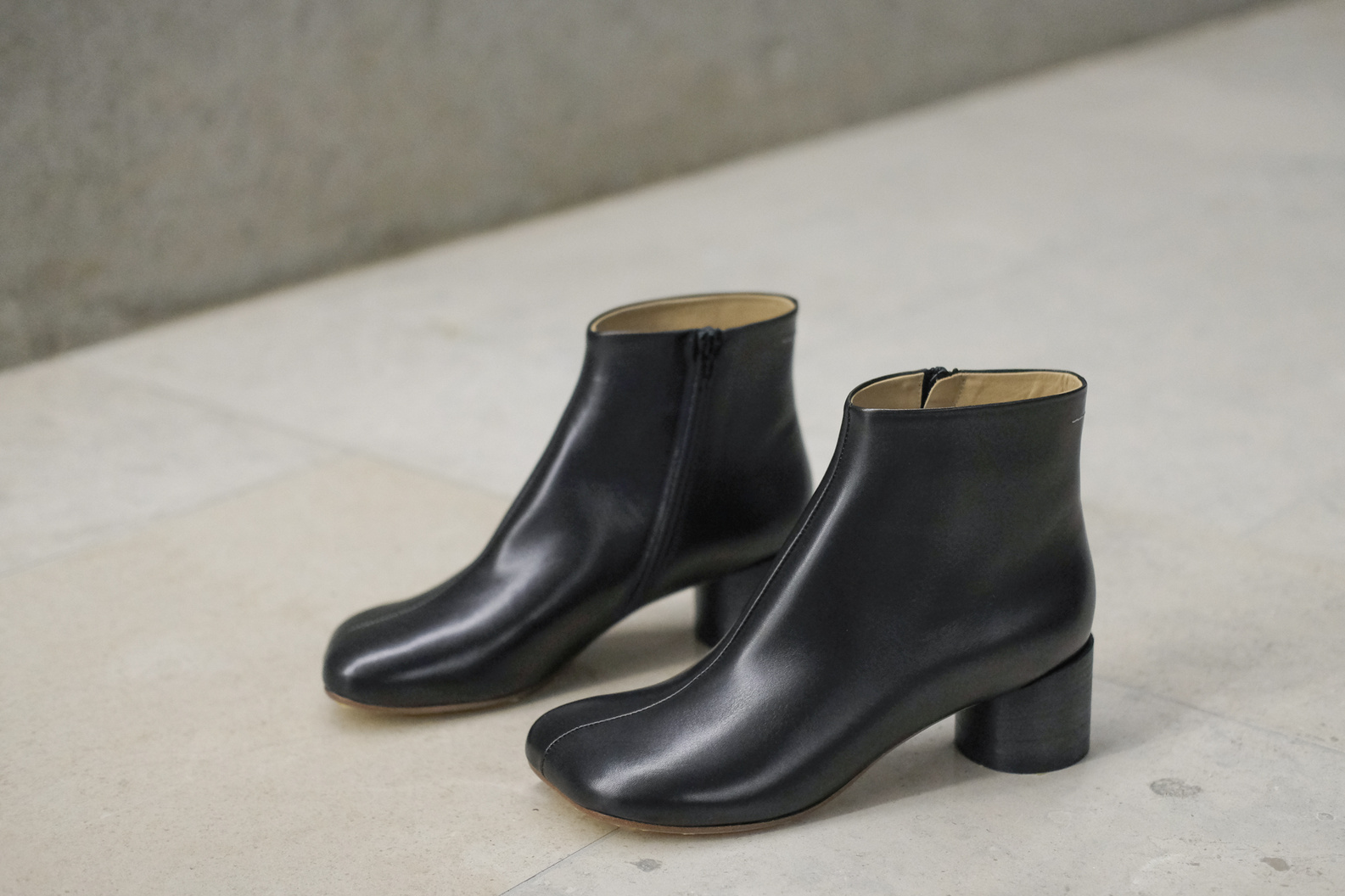 maison margiela mm6 s59wu0173 anatomic ankle boot black