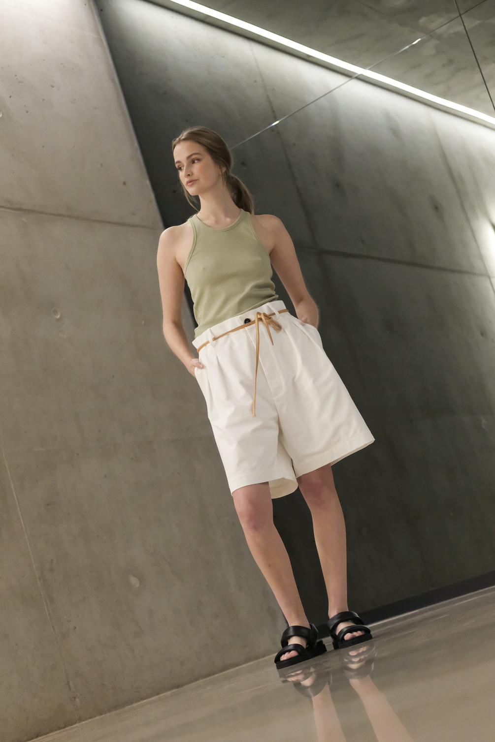 rika studios onassa shorts white