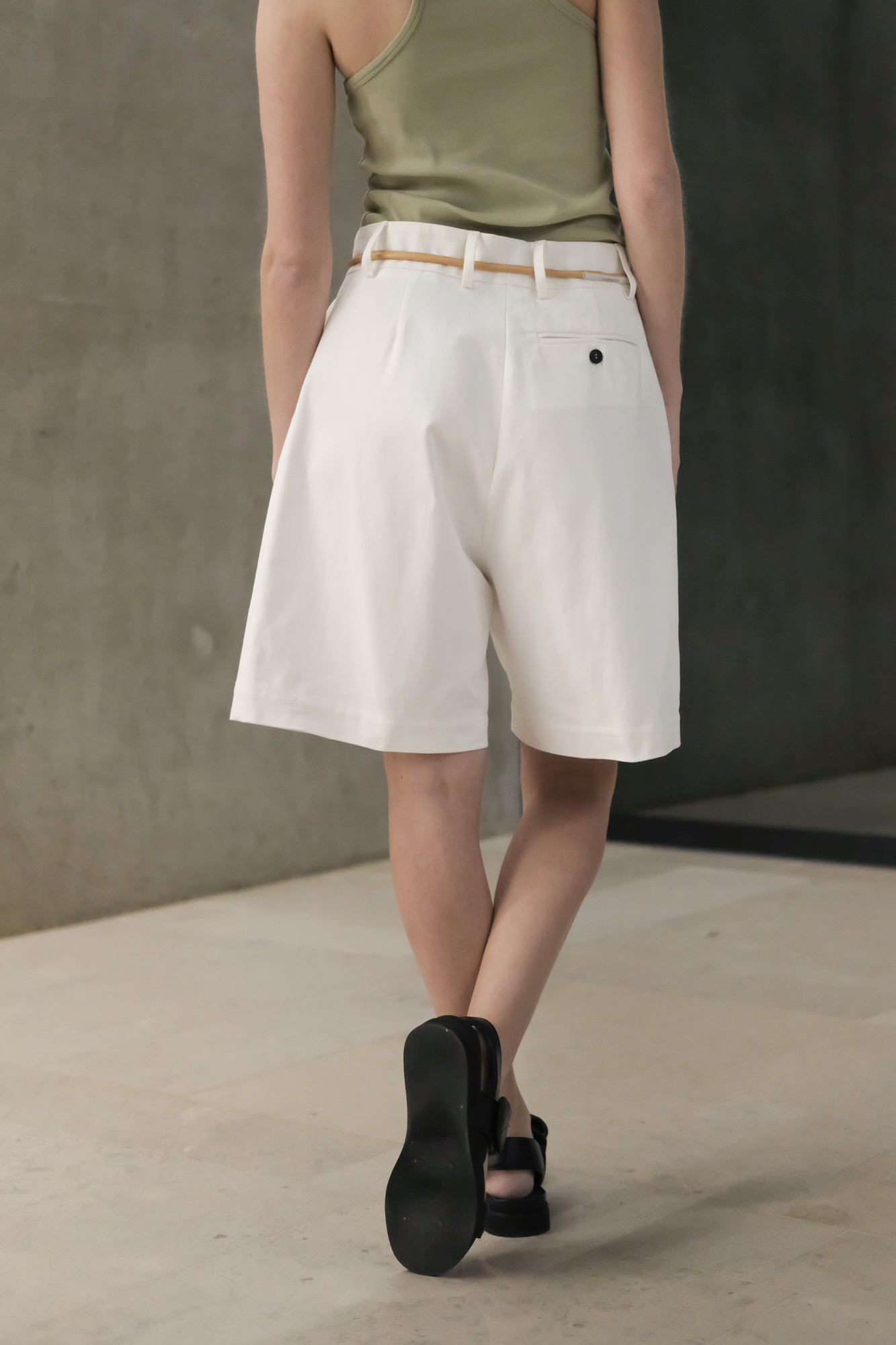 rika studios onassa shorts white