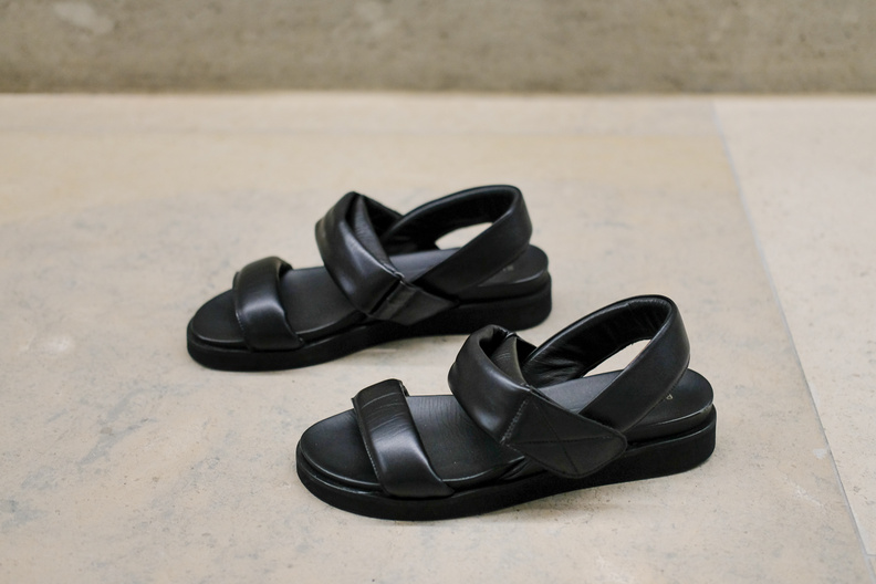 rika studios paros sandal black