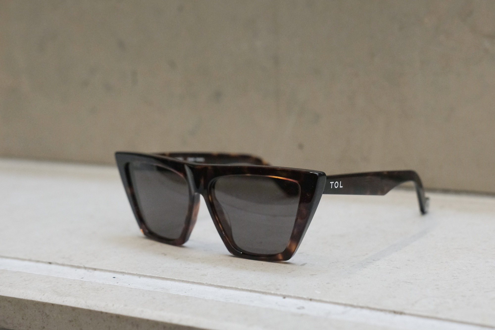 tol eyewear trapezium grande havana