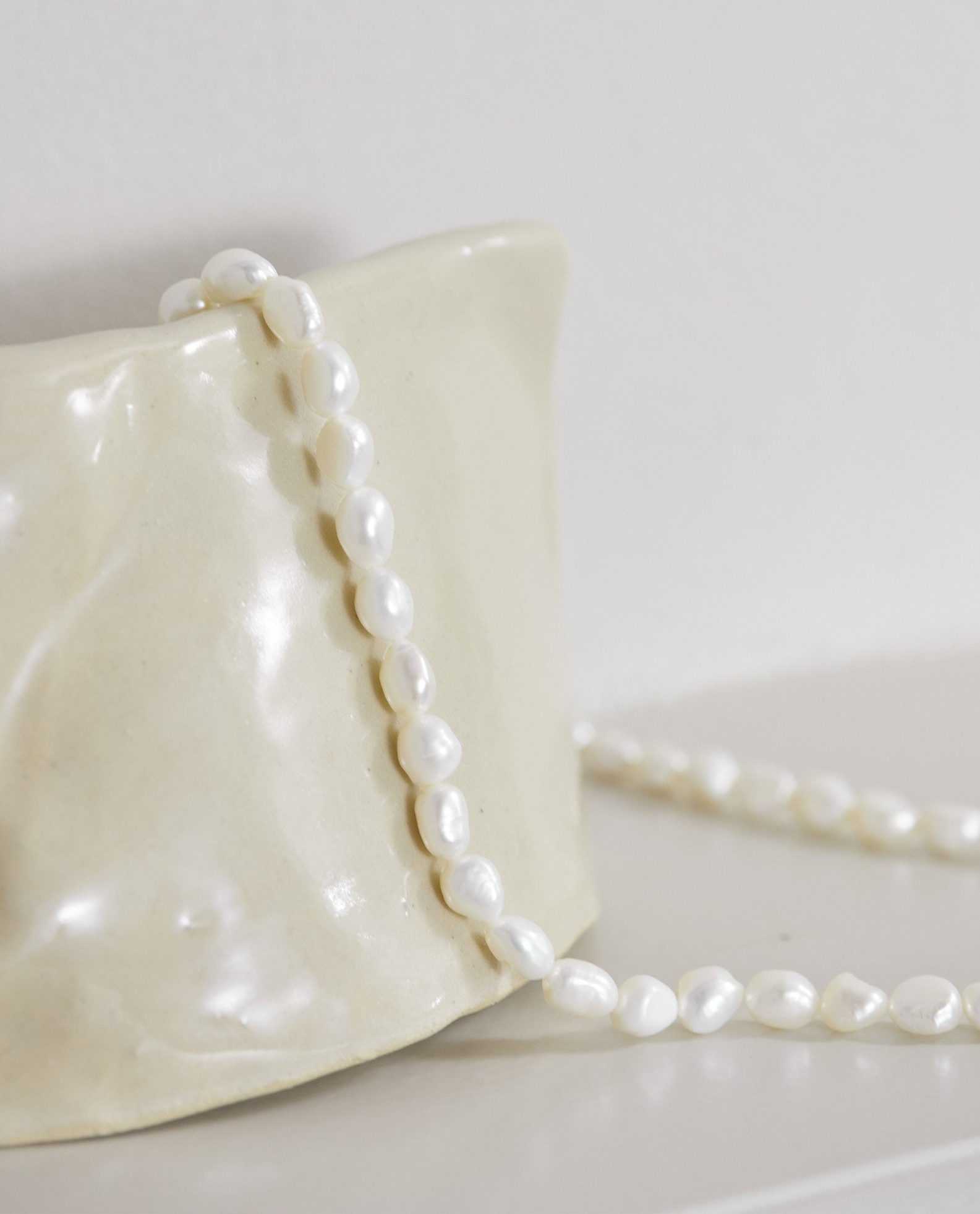 tol eyewear big real pearl frame chain