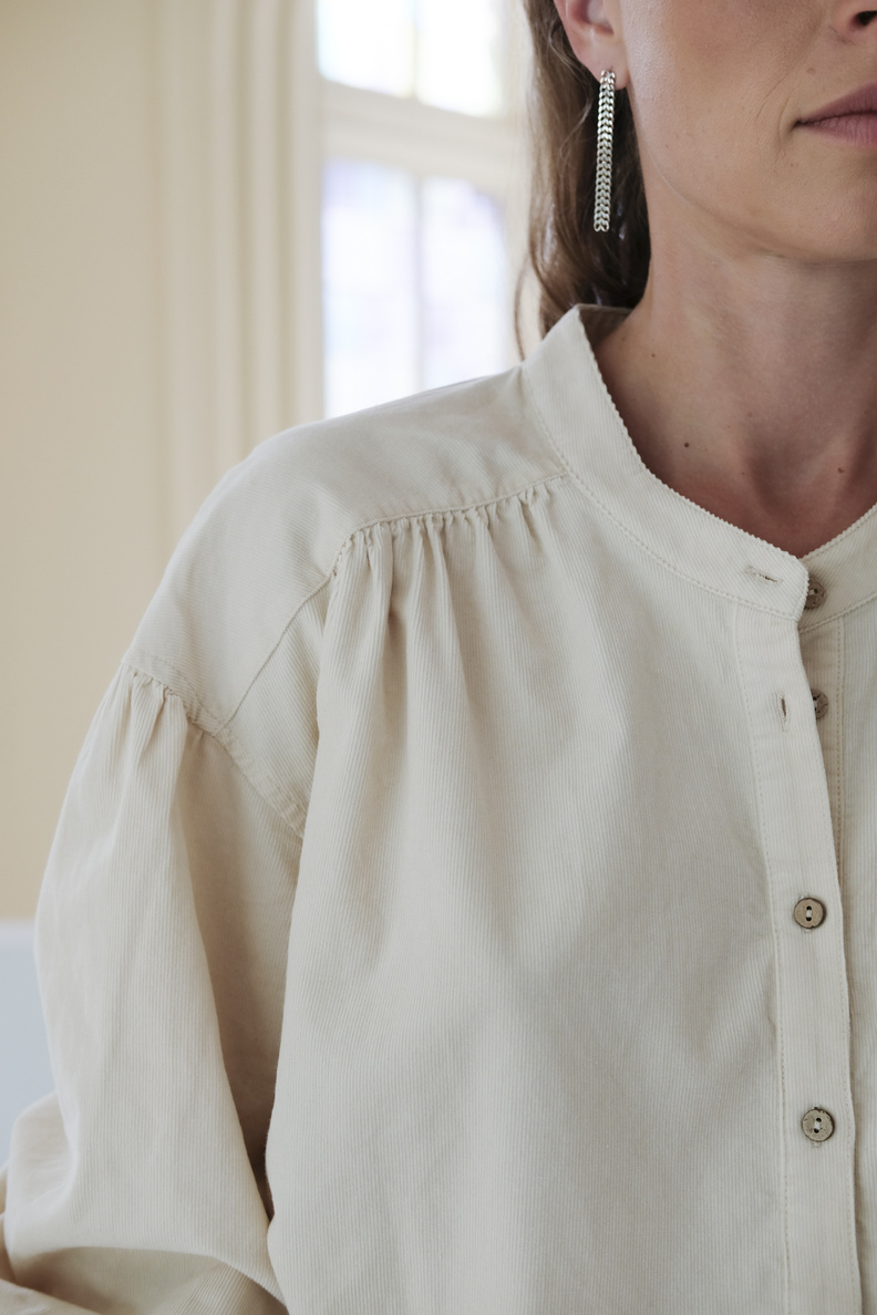 xirena atlee shirt cream cord