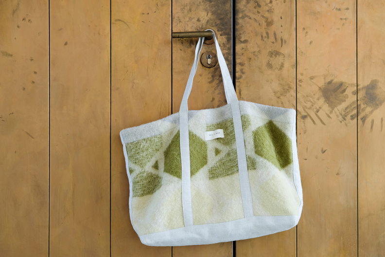 hullekes monet tote bag green beige
