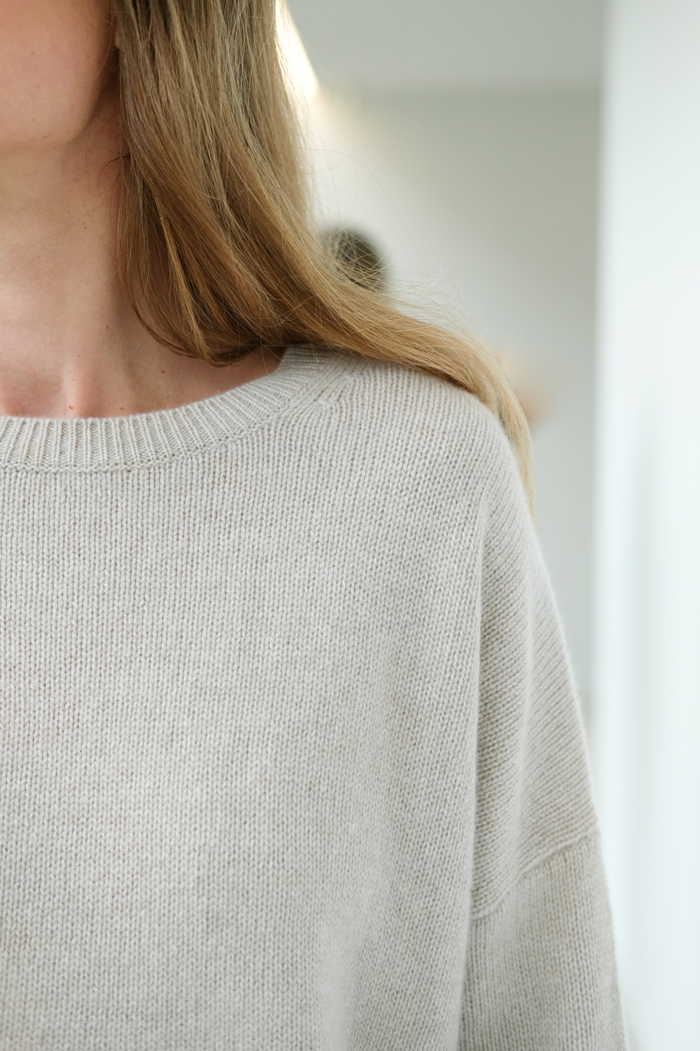 lisa yang mila sweater sand