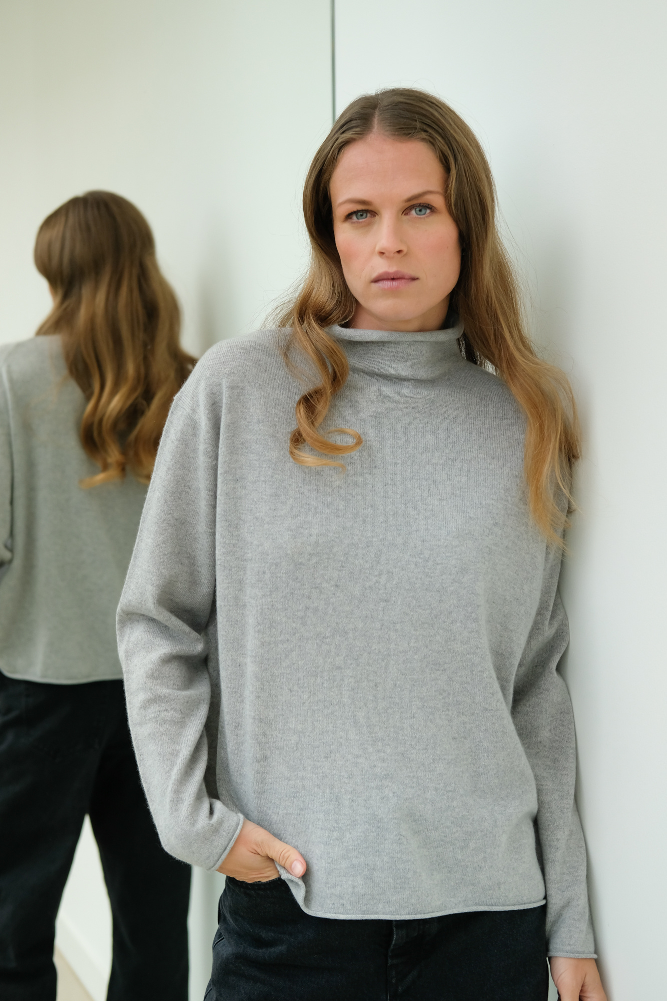 lisa yang clio sweater dove grey