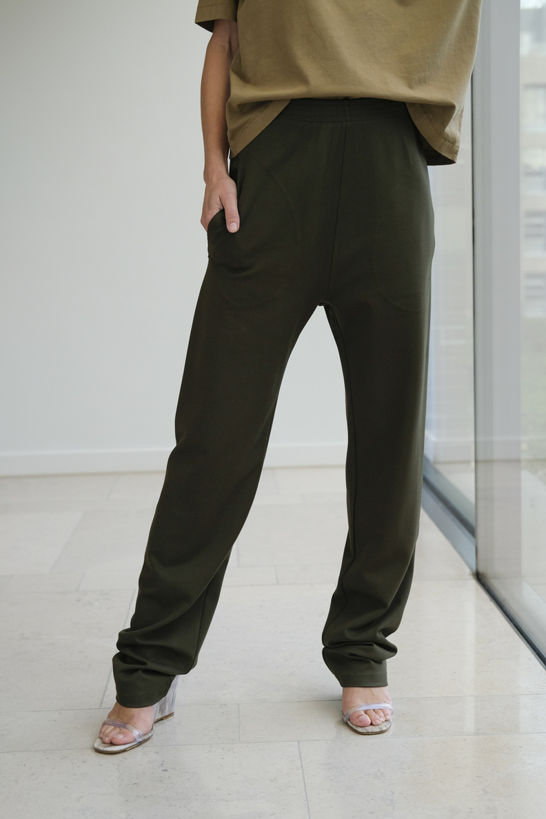 monique van heist relax forest green roma