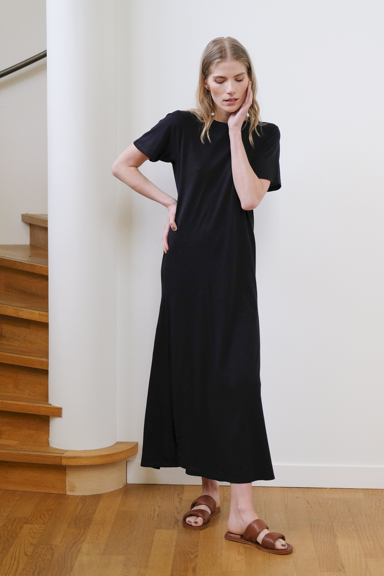 rika studios vanessa tee dress black