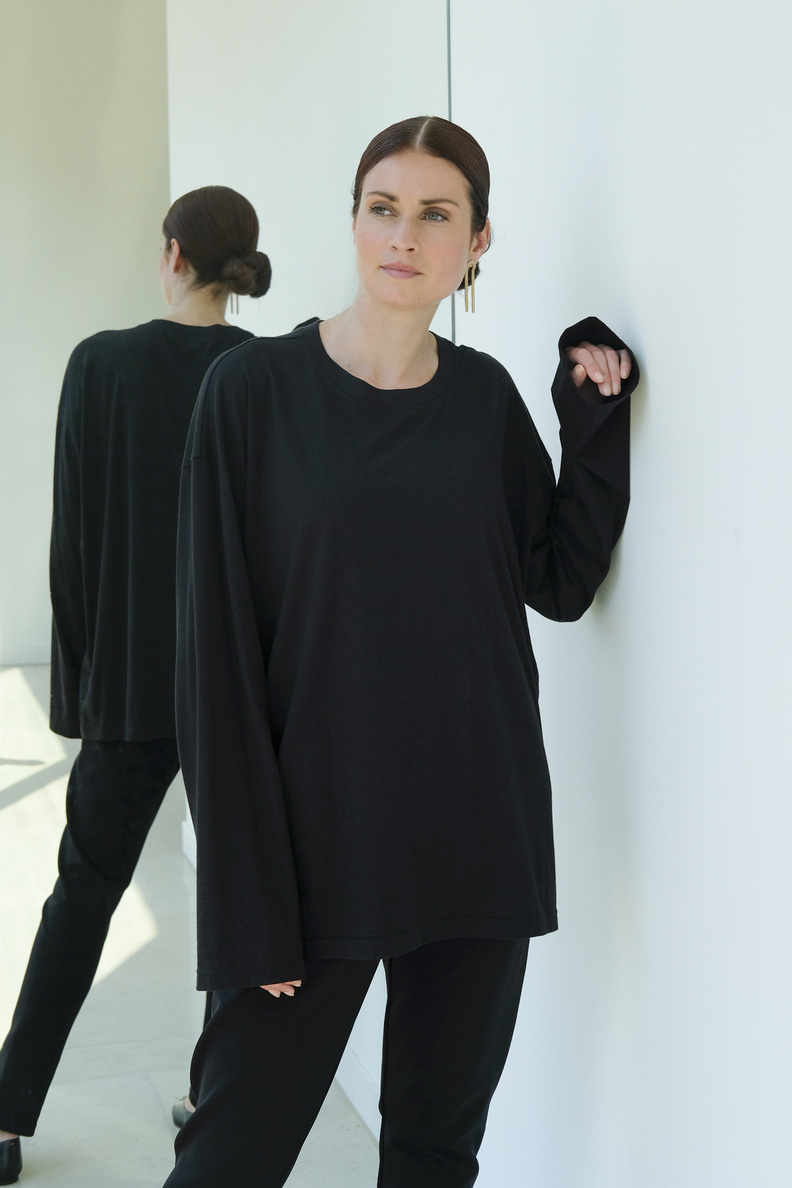 monique van heist 1982 black wool jersey