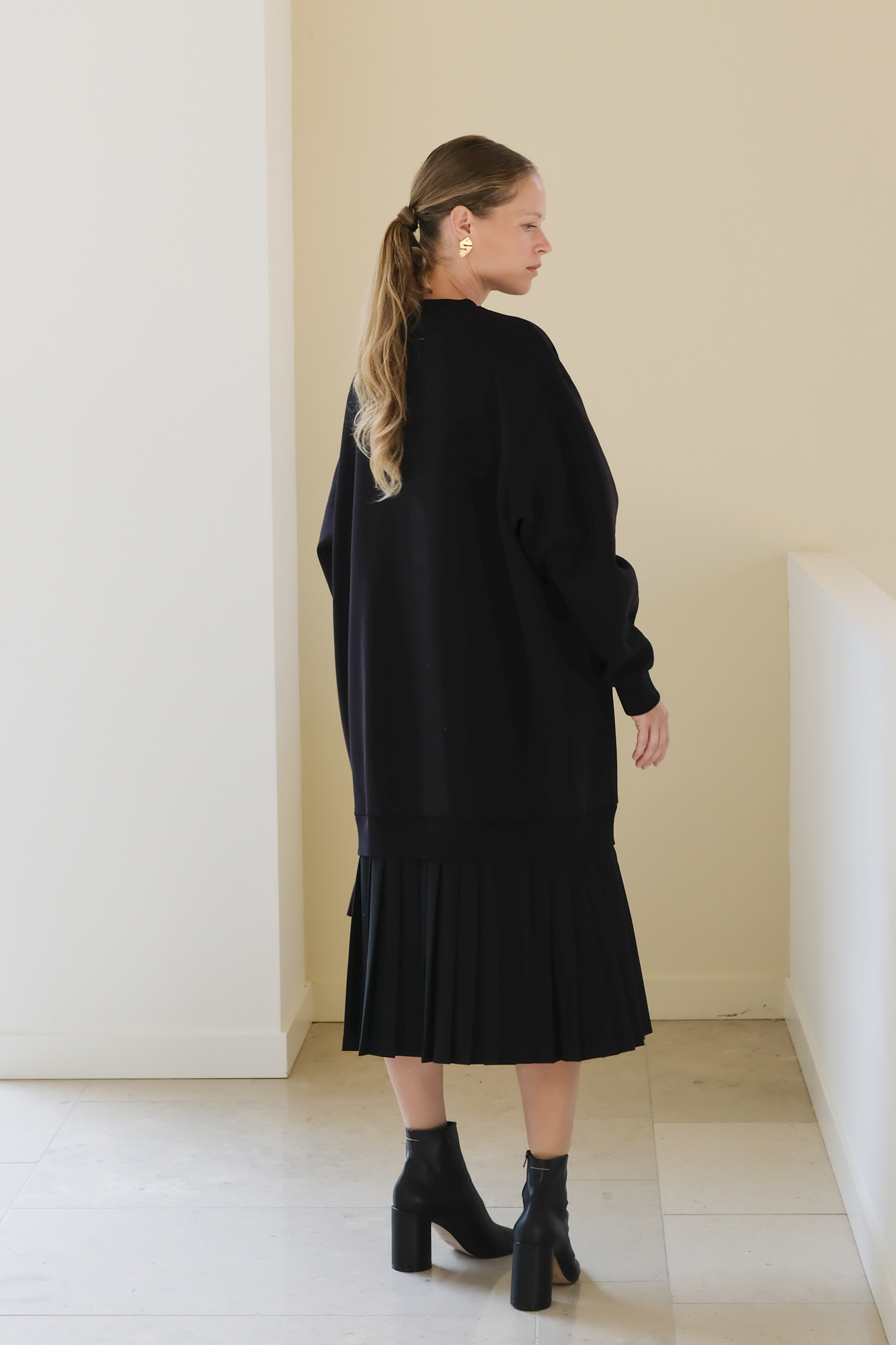maison margiela mm6 s52dd0017 midi dress black