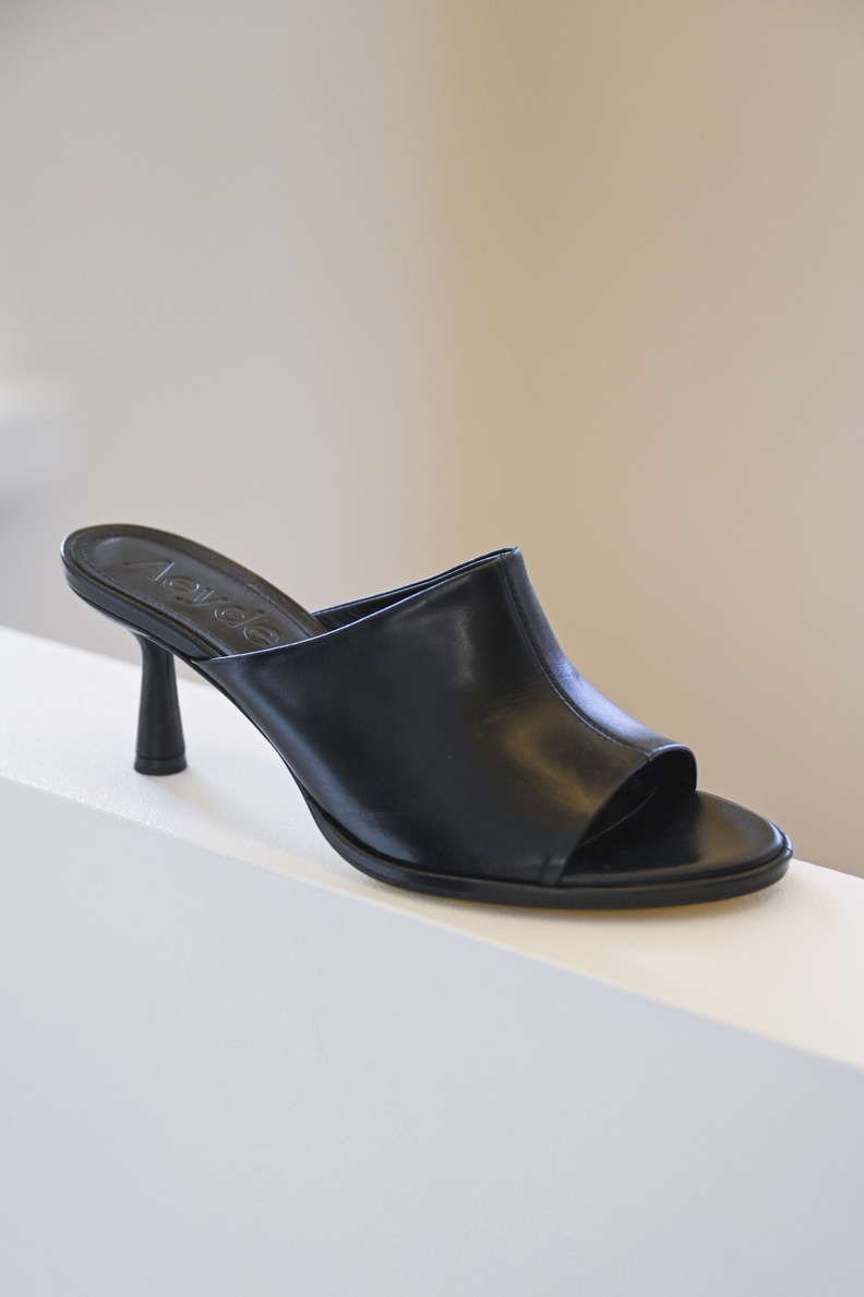 aeyde arabella nappa leather black