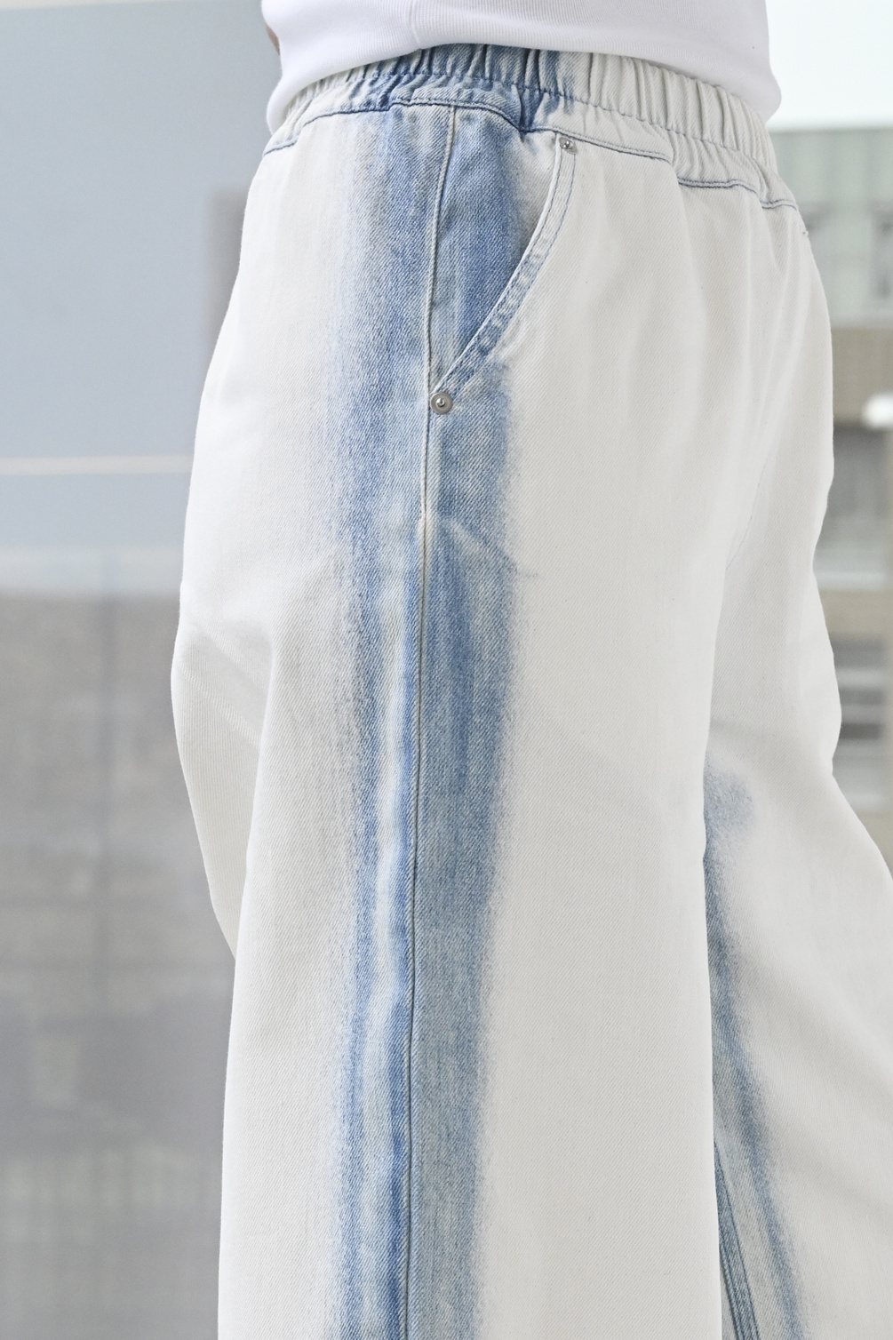 façon jacmin polly pants blue side strip on white