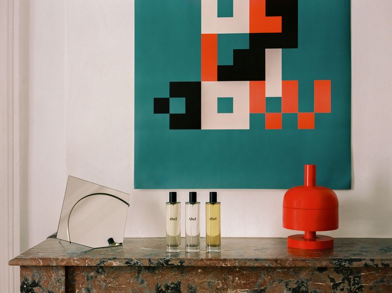 abel room spray scene 01