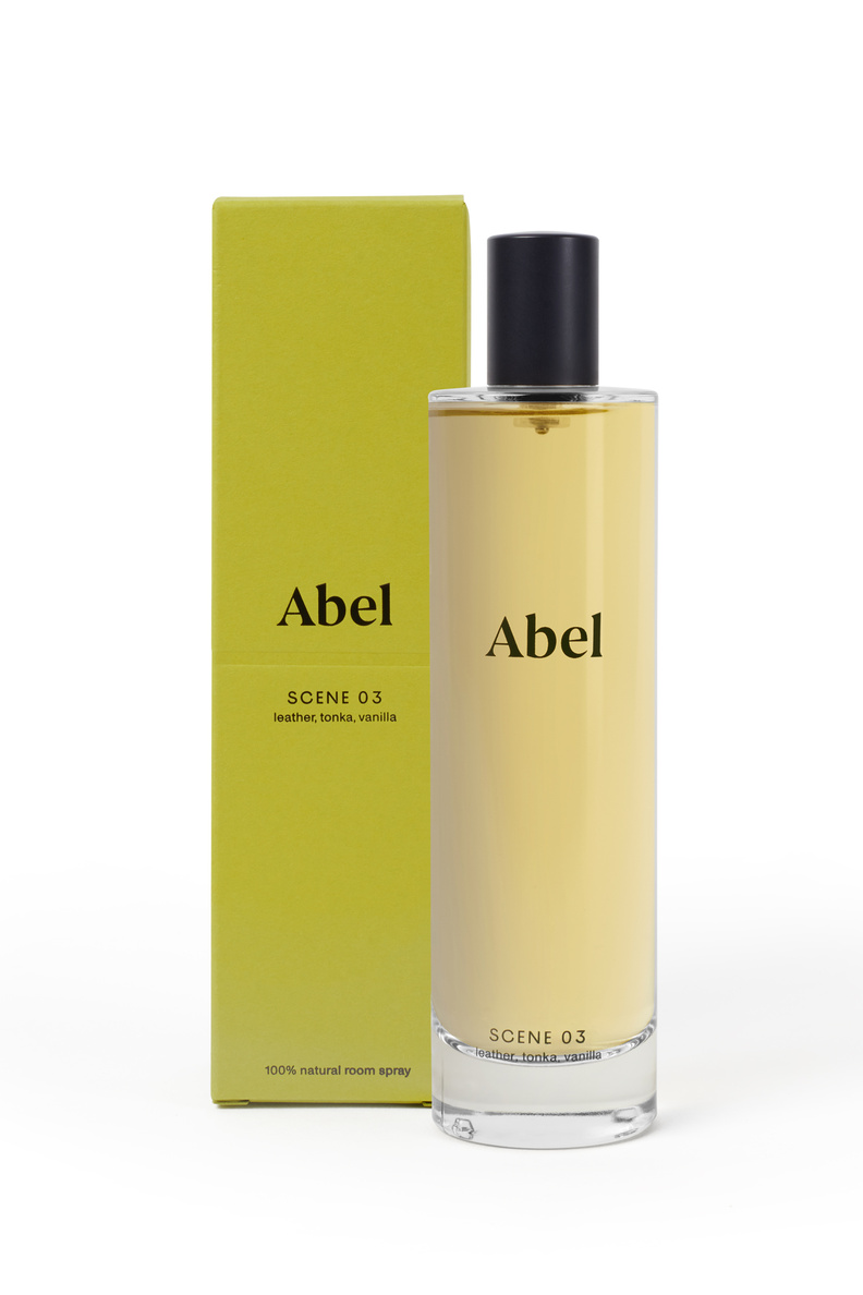 abel room spray scene 03