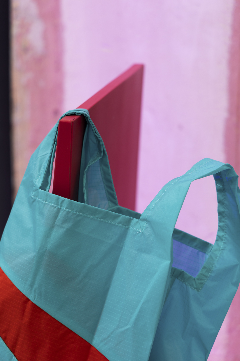 susan bijl shopping bag drive red alert medium