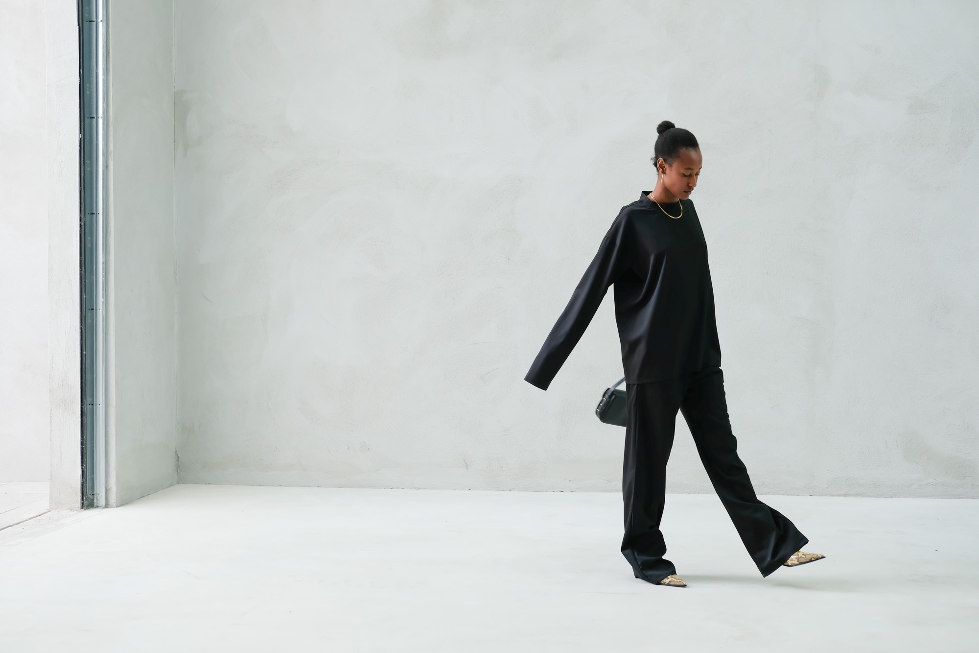 monique van heist lol mini l/s black cool wool