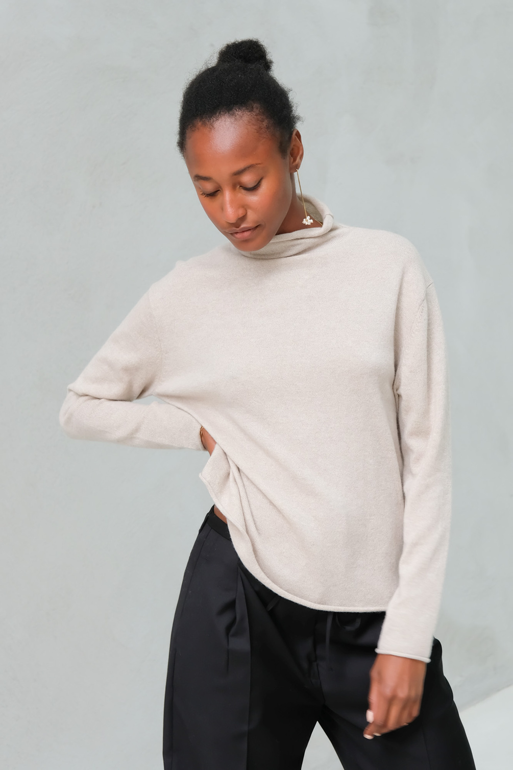 lisa yang clio sweater sand