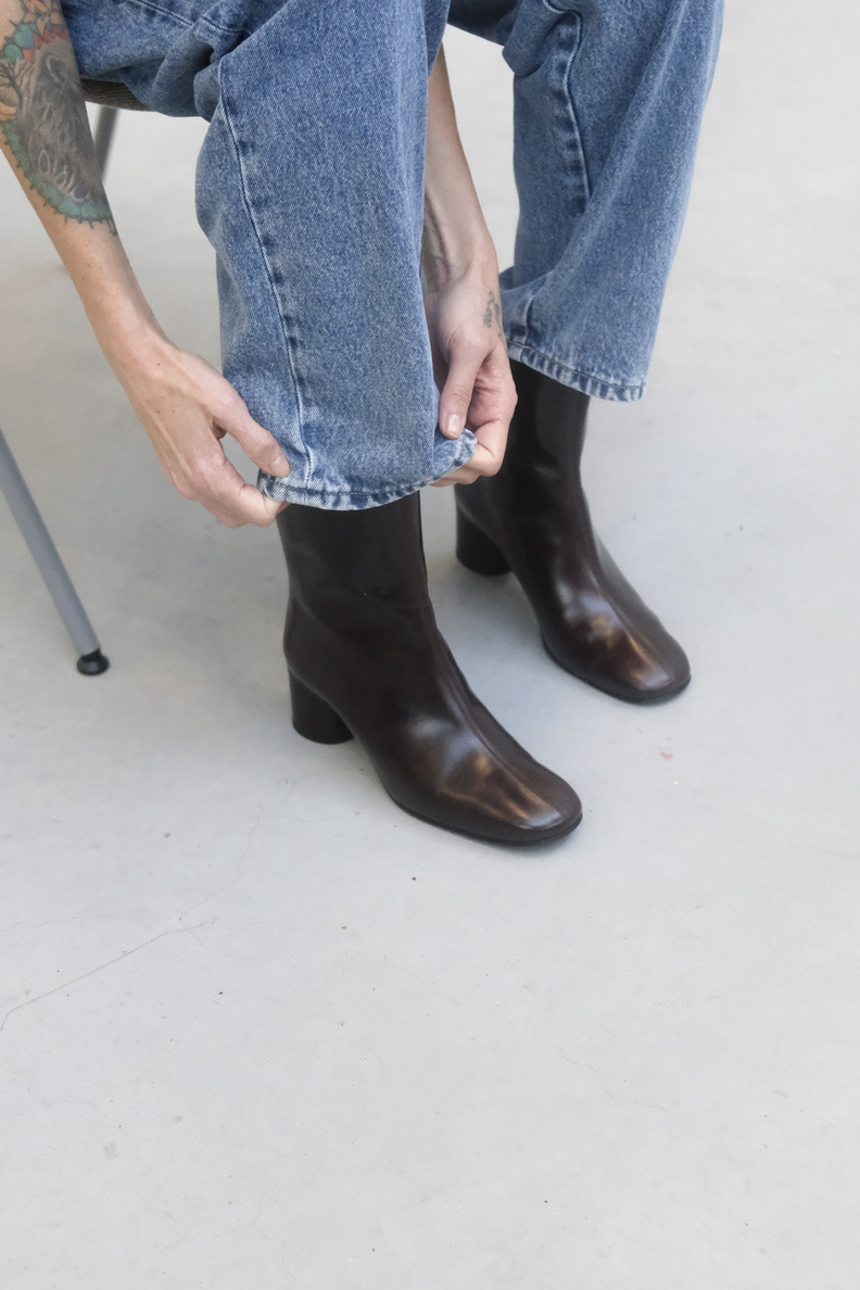 anne thomas phoenix boots castagna