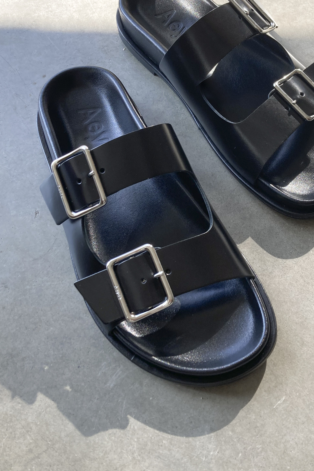 aeyde meena calf leather black