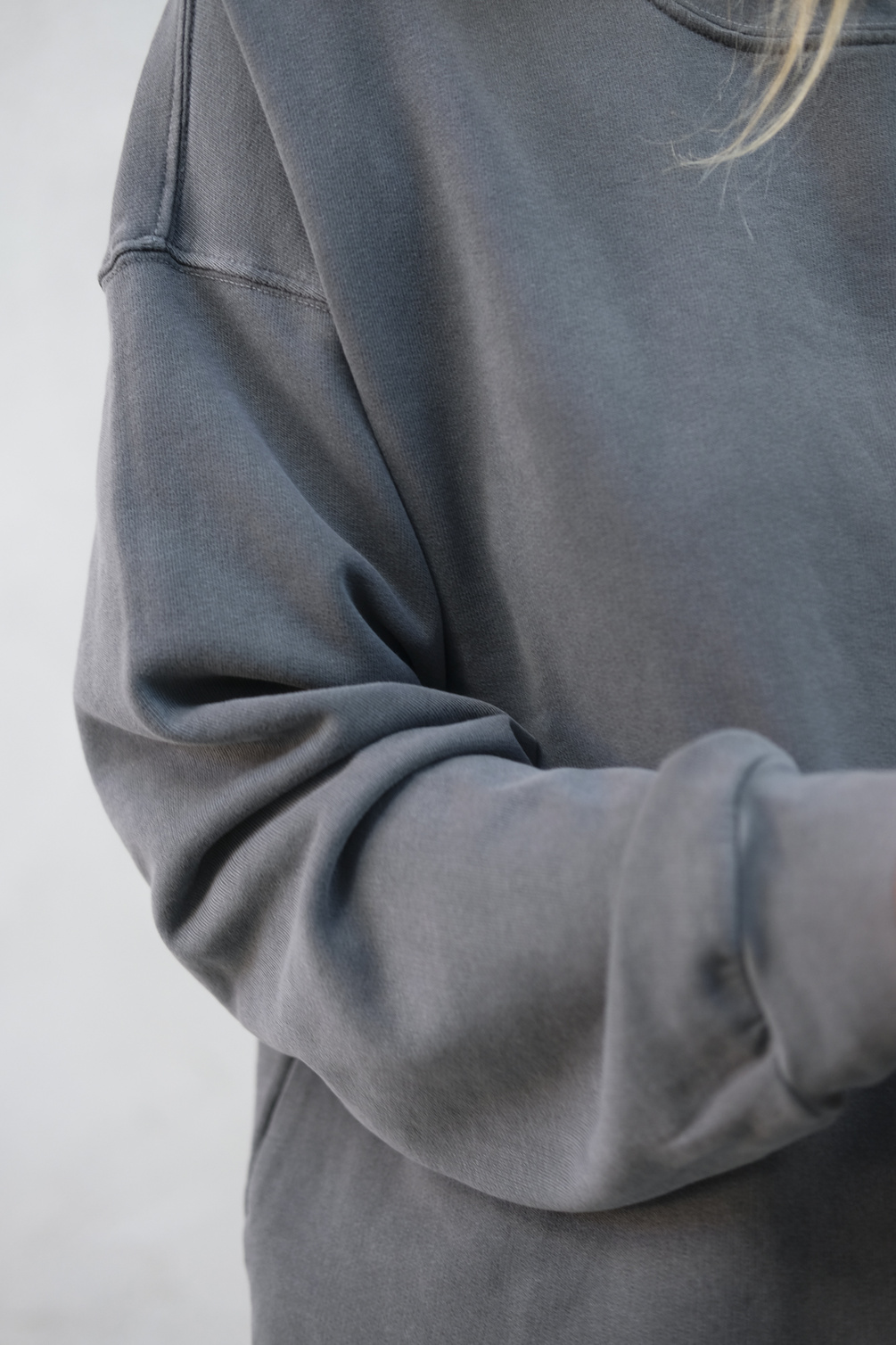 xirena honor sweatshirt asphalt