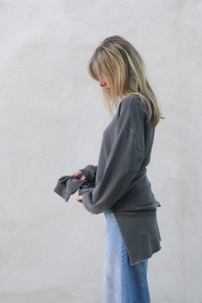xirena honor sweatshirt asphalt