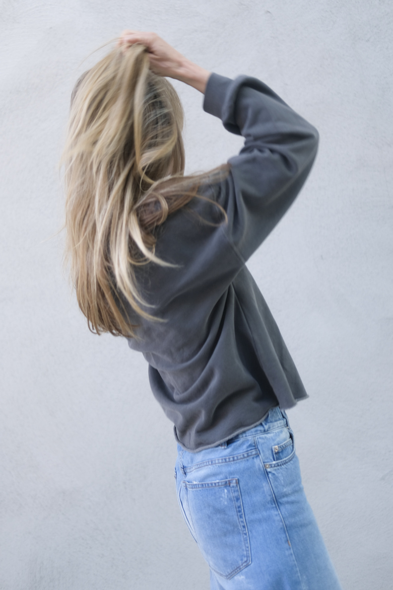 xirena honor sweatshirt asphalt