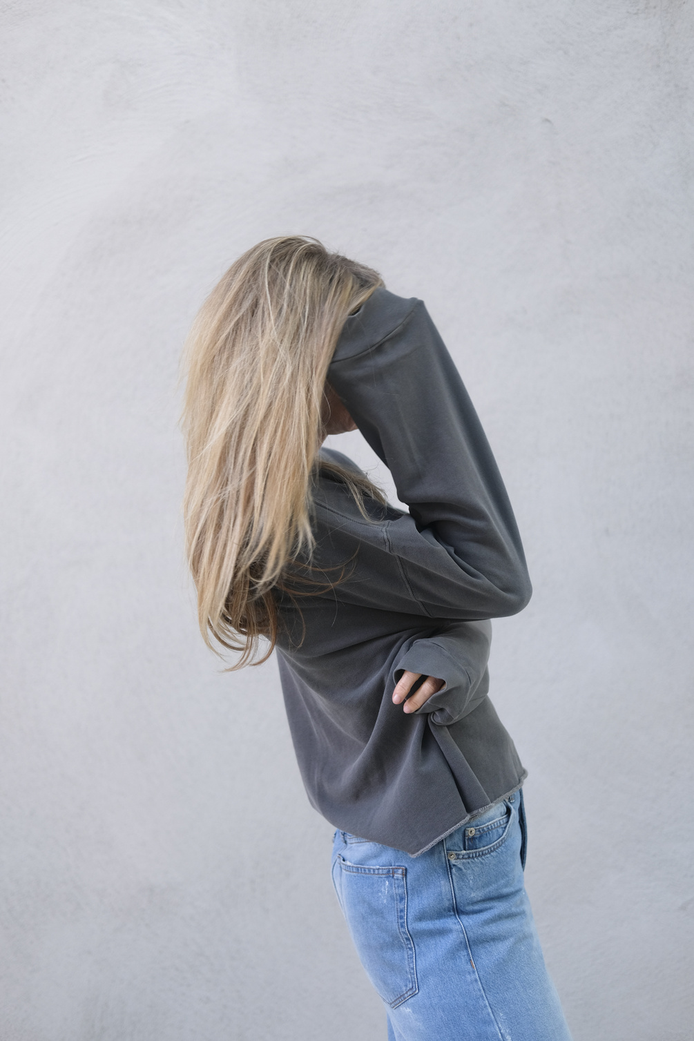 xirena honor sweatshirt asphalt