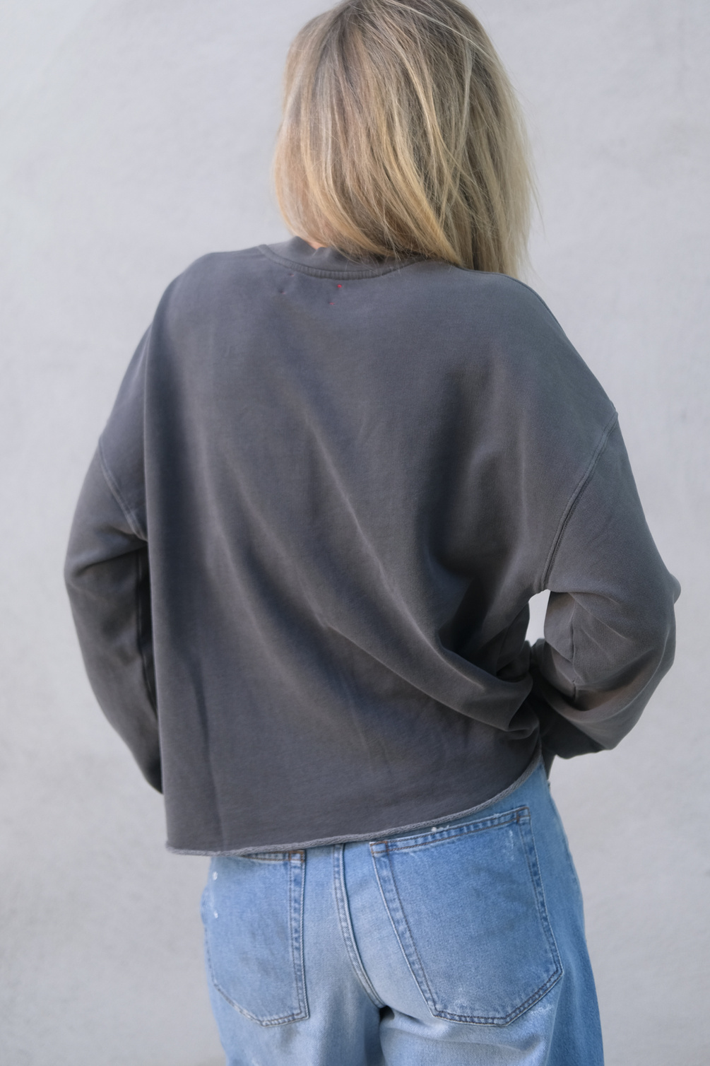 xirena honor sweatshirt asphalt