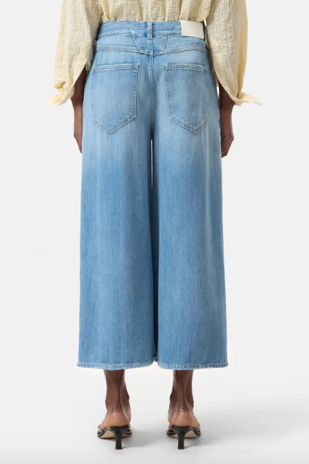 closed lyna light blue