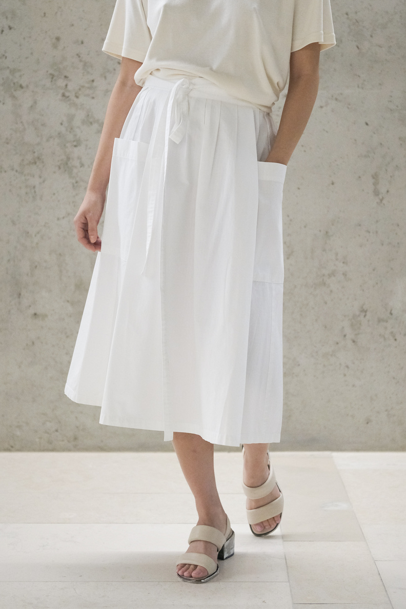 girls of dust w-prairy skirt white