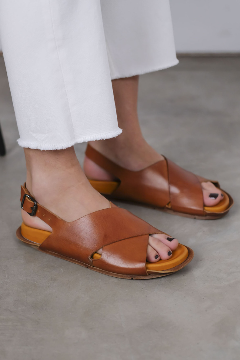 moma 1GS142-EL sandalo ambra